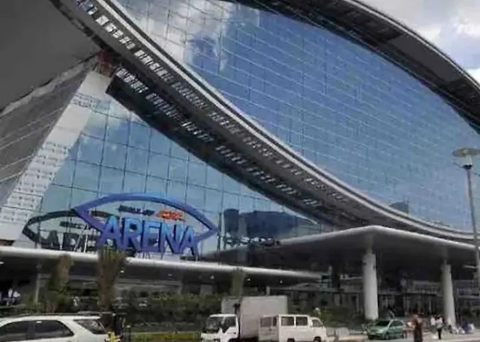 Cozy 1 Bedroom With Balcony Facing Pool Near Moa,ikea Near Apartment *