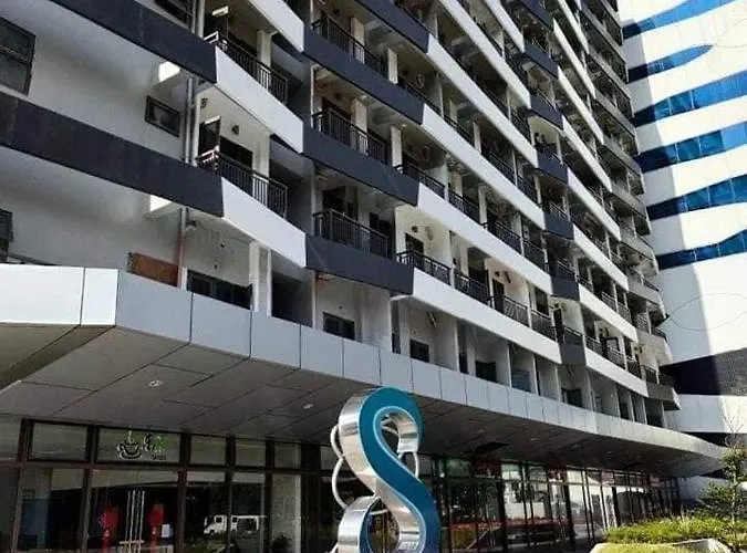 Cozy 1 Bedroom With Balcony Facing Pool Near Moa,ikea Near * Manila