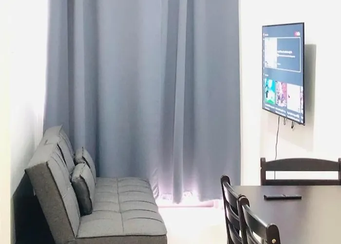 Apartment Cozy 1 Bedroom With Balcony Facing Pool Near Moa,ikea Near Manila