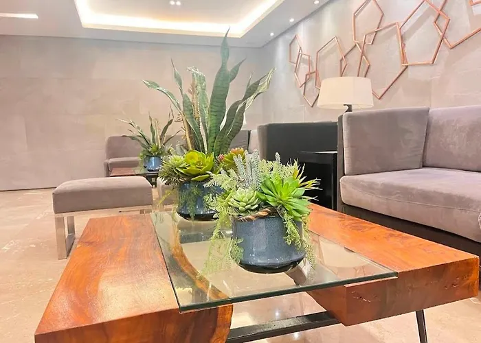 Cozy 1 Bedroom With Balcony Facing Pool Near Moa,ikea Near *
