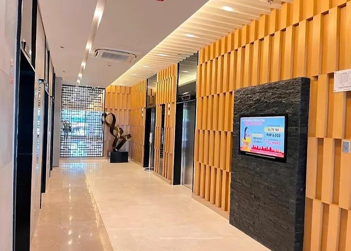 Cozy 1 Bedroom With Balcony Facing Pool Near Moa,ikea Near Apartment