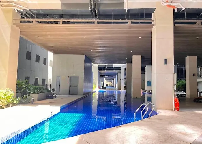 Apartment Cozy 1 Bedroom With Balcony Facing Pool Near Moa,ikea Near